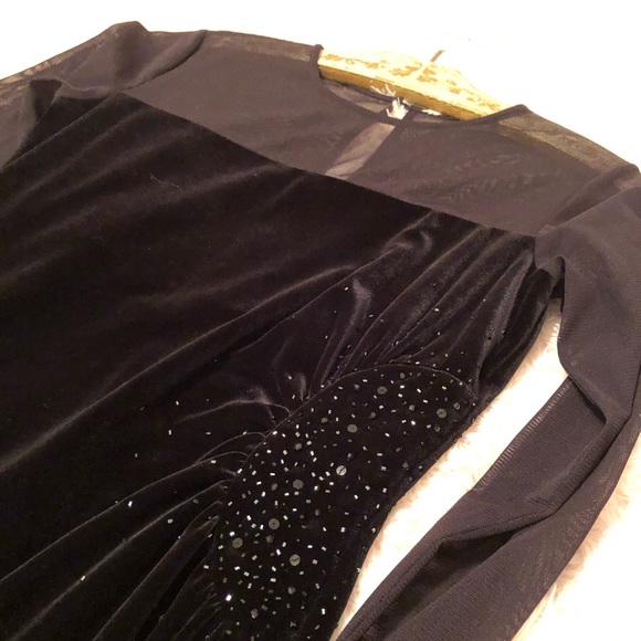 Spectacular Fomal Talbots Black Velvet Long Dress - Picture 3 of 8